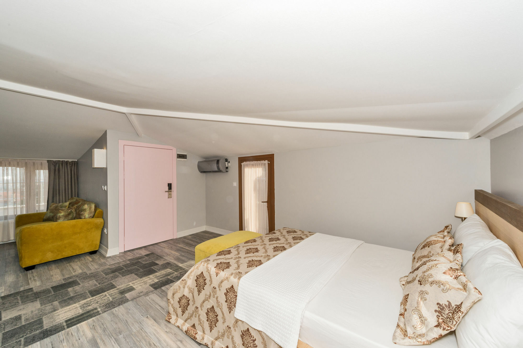 Cirrus Suites Tomtom Istanbul Bagian luar foto